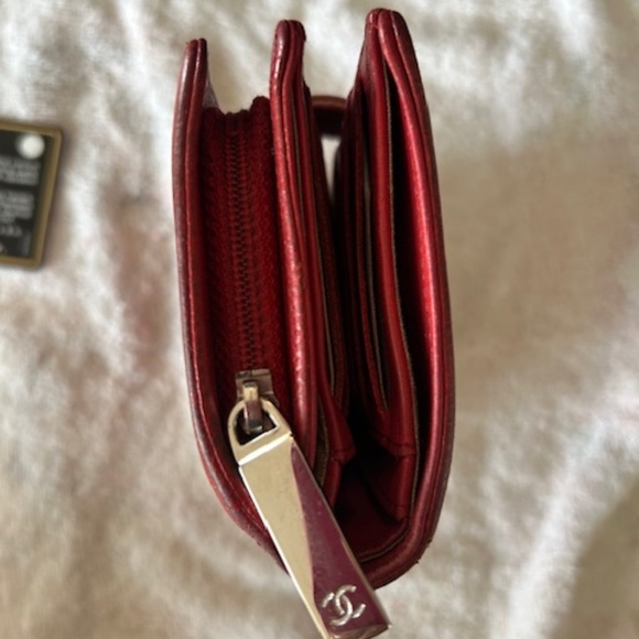 💖 Authentic Chanel Timeless CC Zip French Wallet w/Authenticity Card!! - Picture 6 of 13